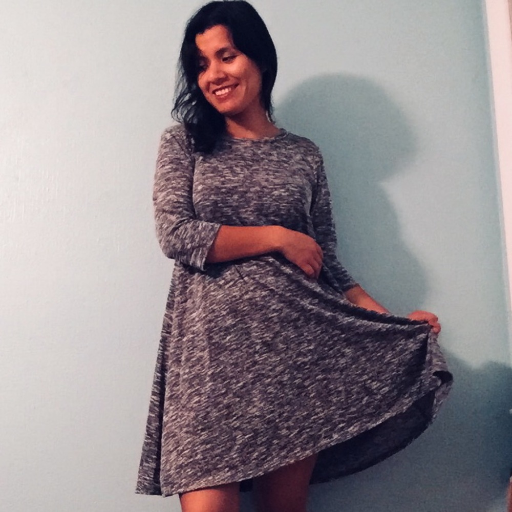 Heathered gray dress with 3/4 sleeves